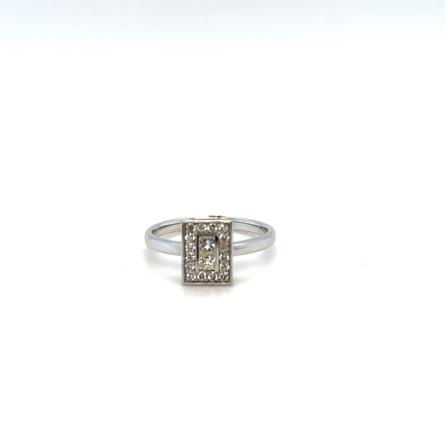 .30ctw Diamond Rectangle 18kt White Gold Ring