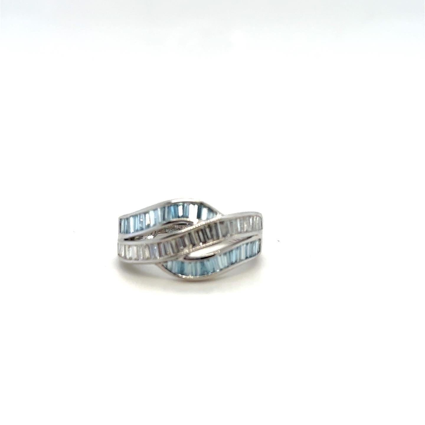 .77ctw Blue and White Diamond 18kt White Gold Ring