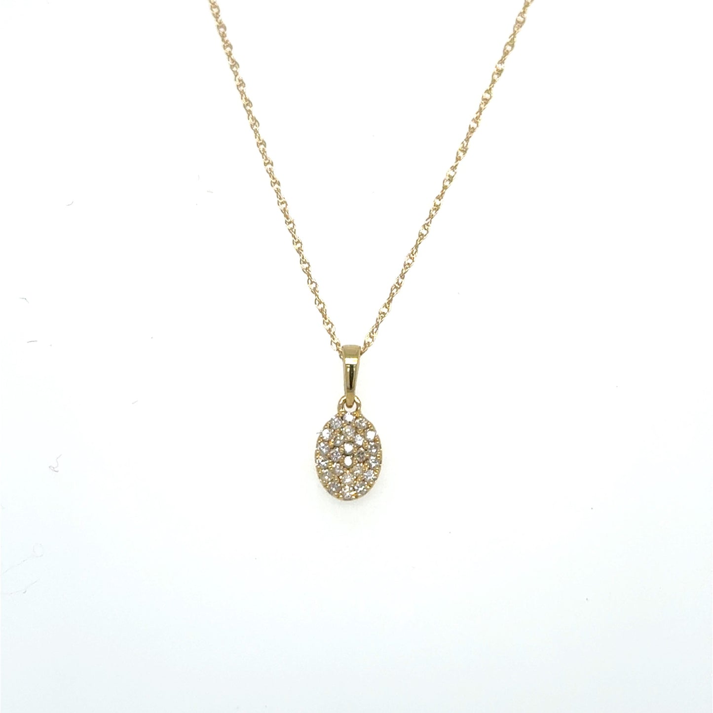 14kt Yellow Gold .10ctw Diamond Oval Pave' Pendant with Chain