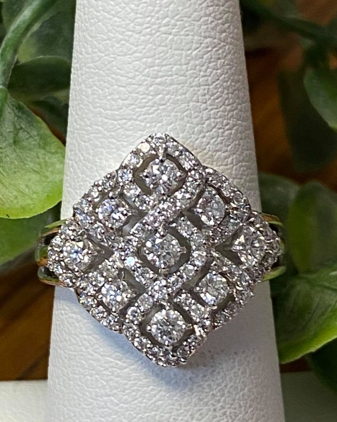 James Diamond Ring –