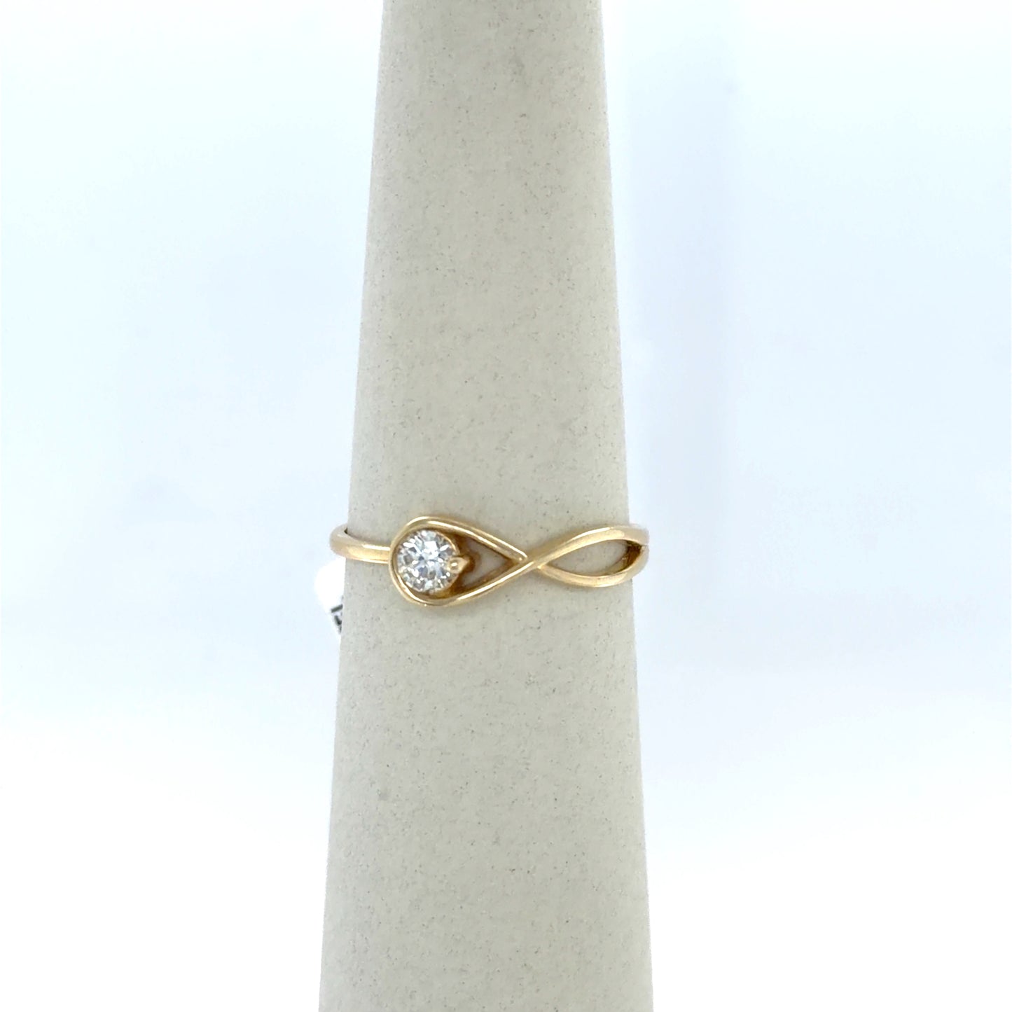 0.2 CTW Bezel-Set Diamond Cluster Ring in 14K Gold