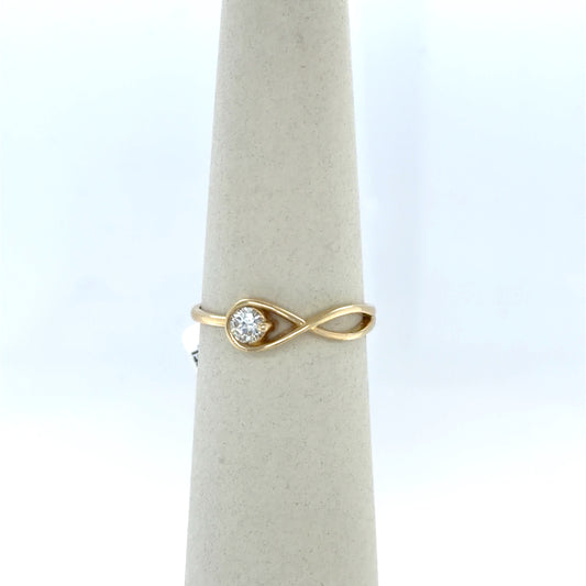 0.2 CTW Bezel-Set Diamond Cluster Ring in 14K Gold