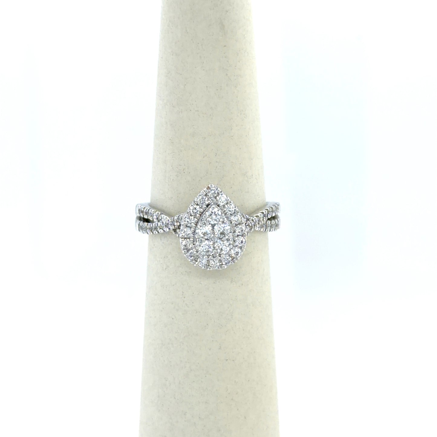 0.69 CTW Pear-Shaped Diamond Cluster Ring in 14K White Gold