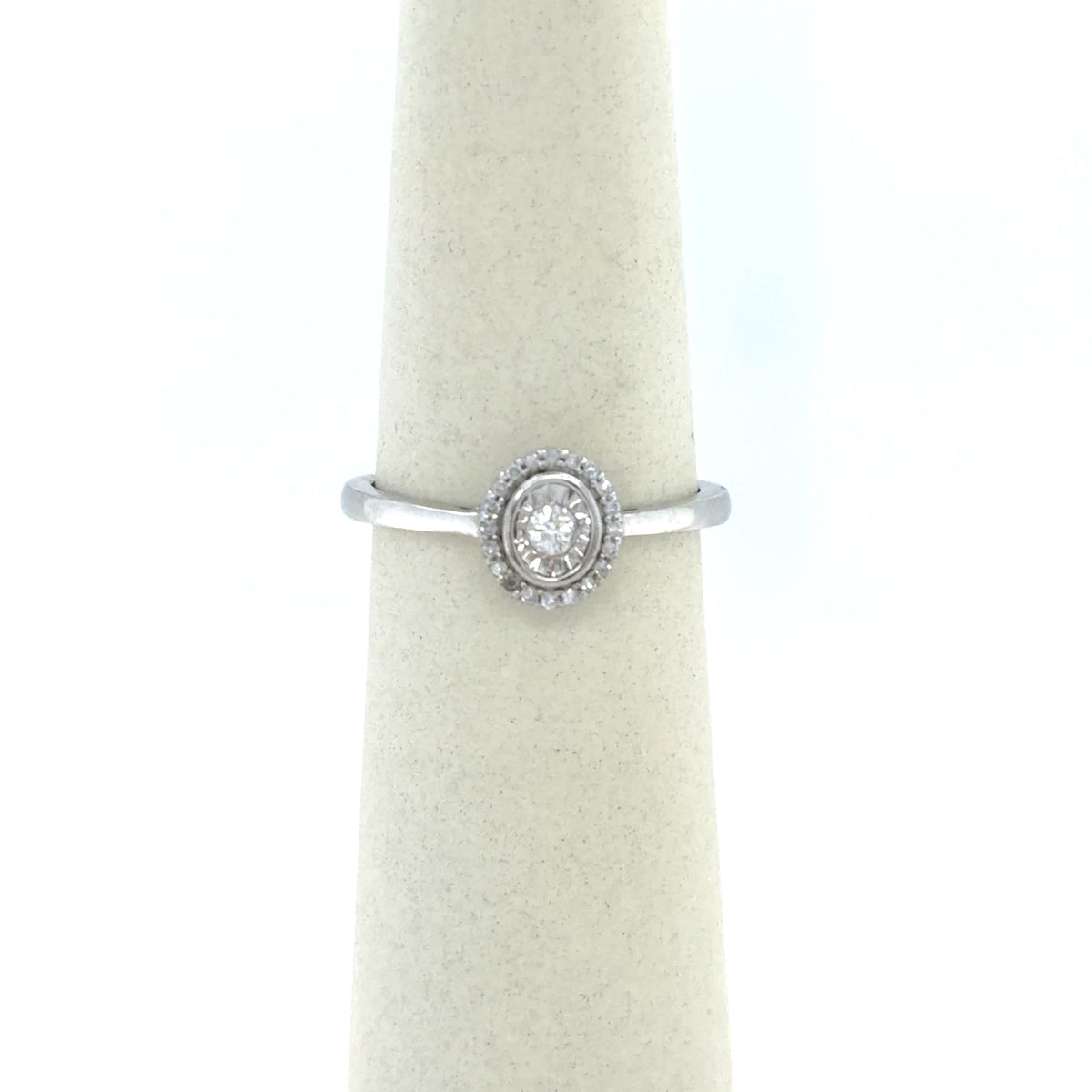 0.16 CTW Illusion-Set Diamond Cluster Ring in 14K White Gold