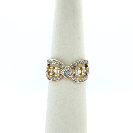 0.25 CTW Diamond Bypass Cluster Ring in 10K Yellow Gold