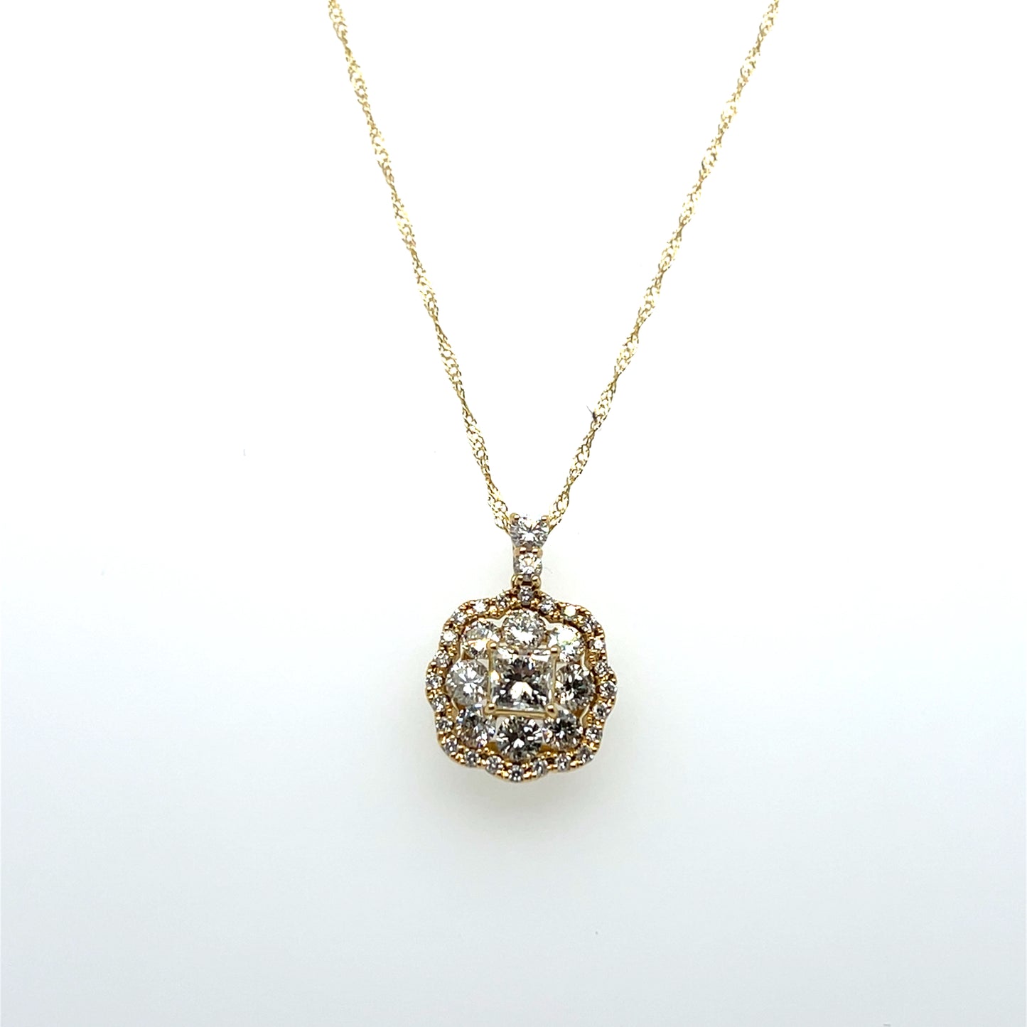 1.11CTW Diamond Pendant with 0.36CT Center in 18K Yellow Gold
