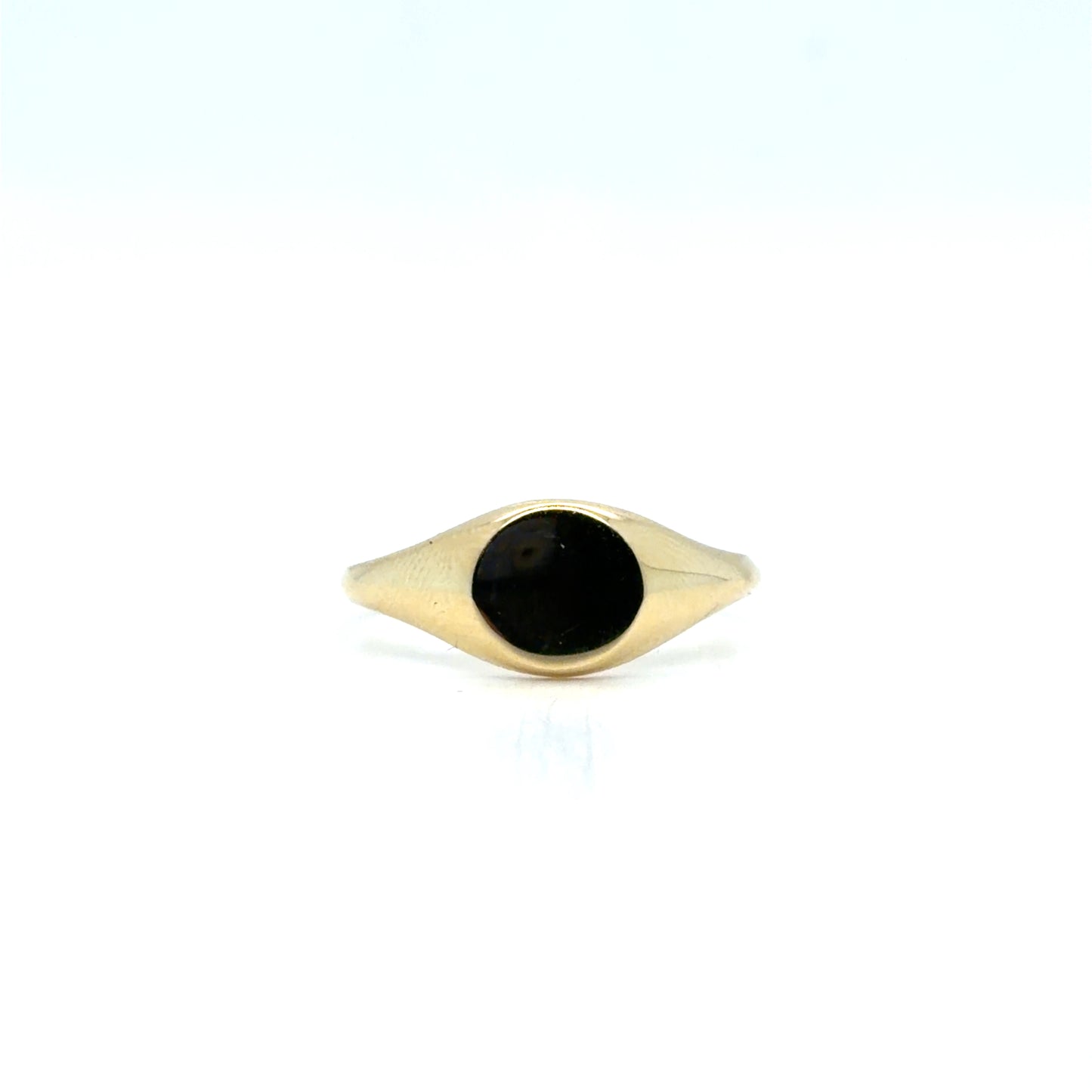 Small Signet in 14K Yellow Gold