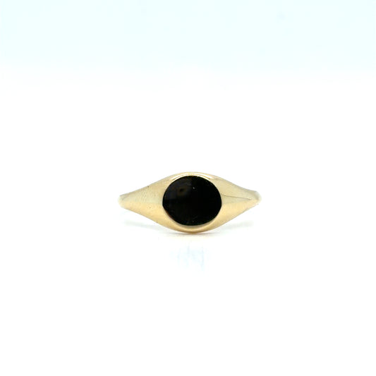 Small Signet in 14K Yellow Gold