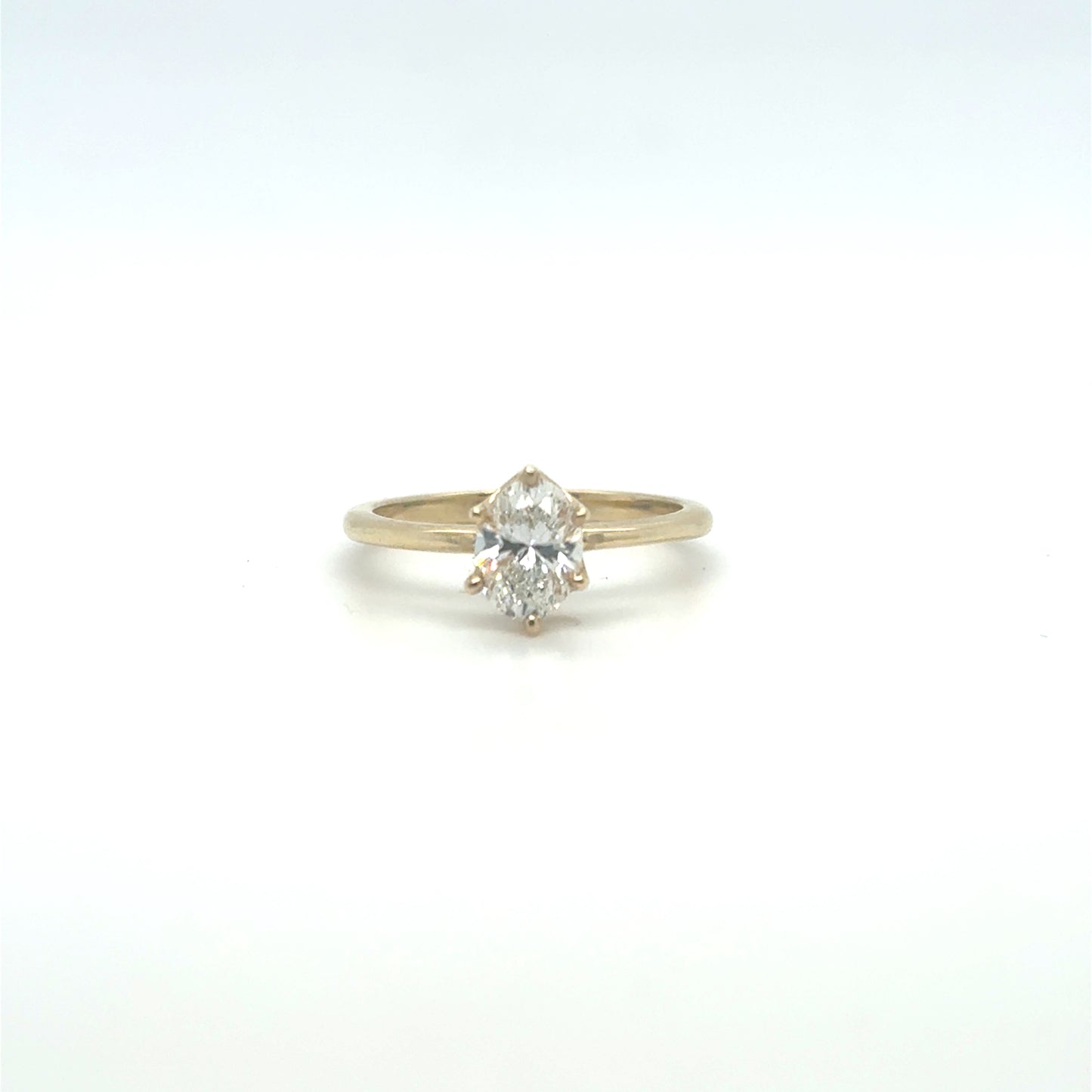 1.04ct Diamond Oval Cut Ring set in 14kt Yellow Gold - GIA Certification Included