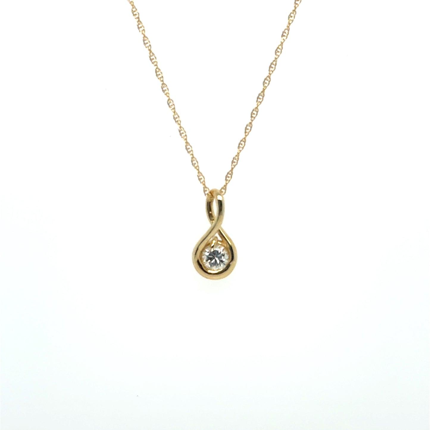 .20ctw Diamond Bezel Set Diamond Pendant in Yellow Gold