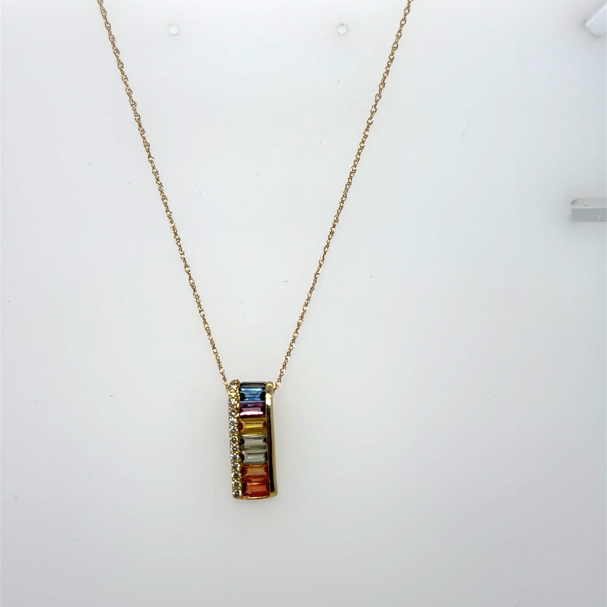 1.40ctw Mulit Color Sapphire and .10ctw Diamond 14kt Yellow Gold Pendant with Chain