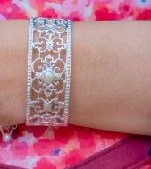Southern Gates Margaret Cuff 7"
