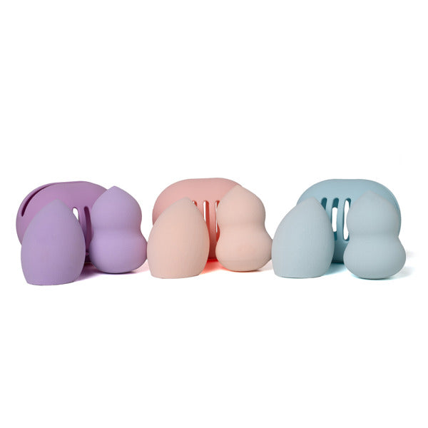 On a Blender Makeup Sponges and Case