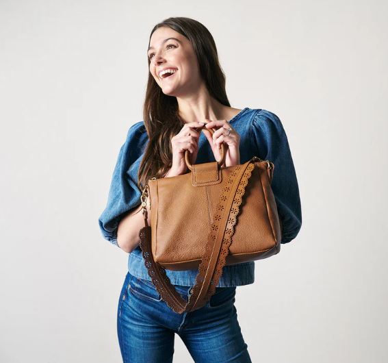 Hobo Sheila Medium Satchel - Pebbled Leather | Warm Honey